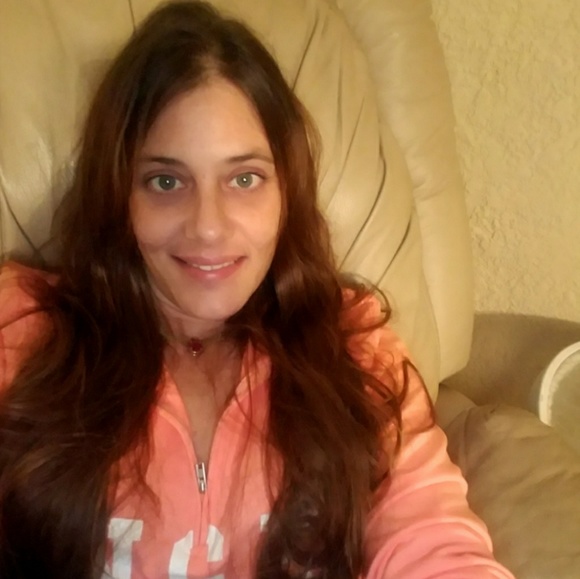 Meet your Posher, Miranda - Picture 1 of 2